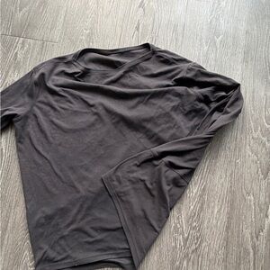 Lululemon women top size 4 oversized